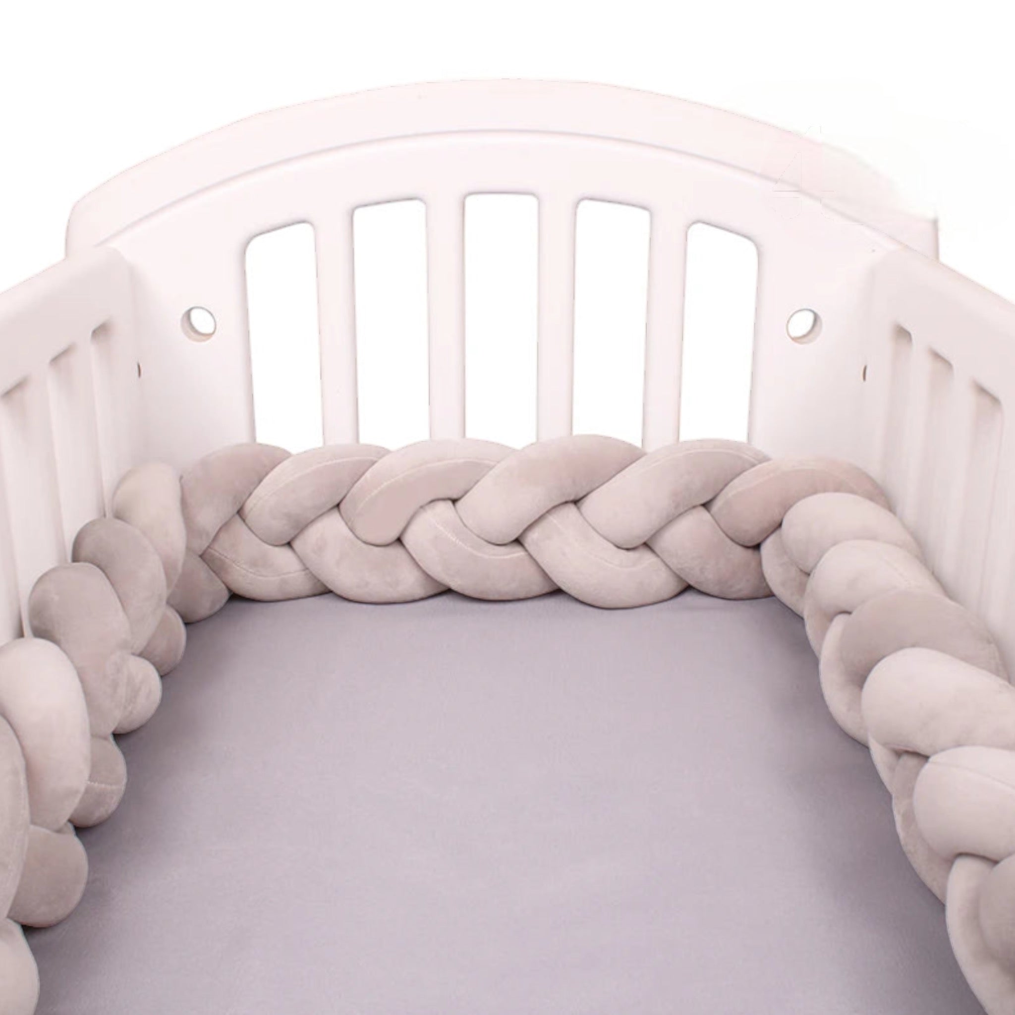 Cute Knot Crib Protector