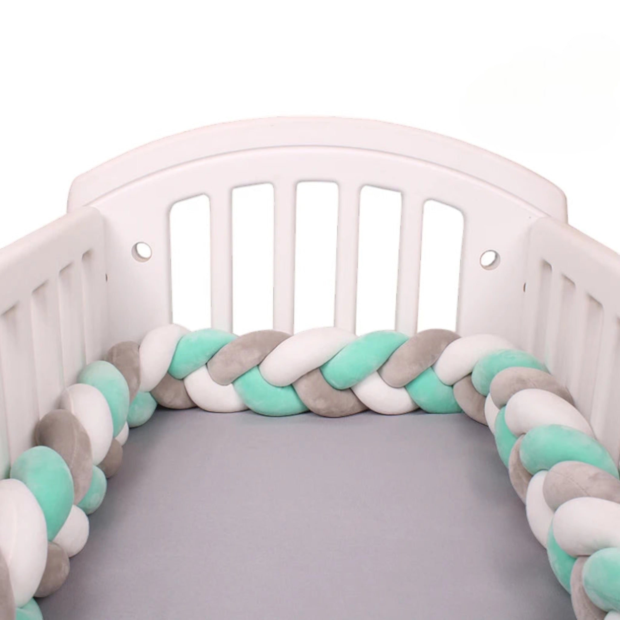 Cute Knot Crib Protector