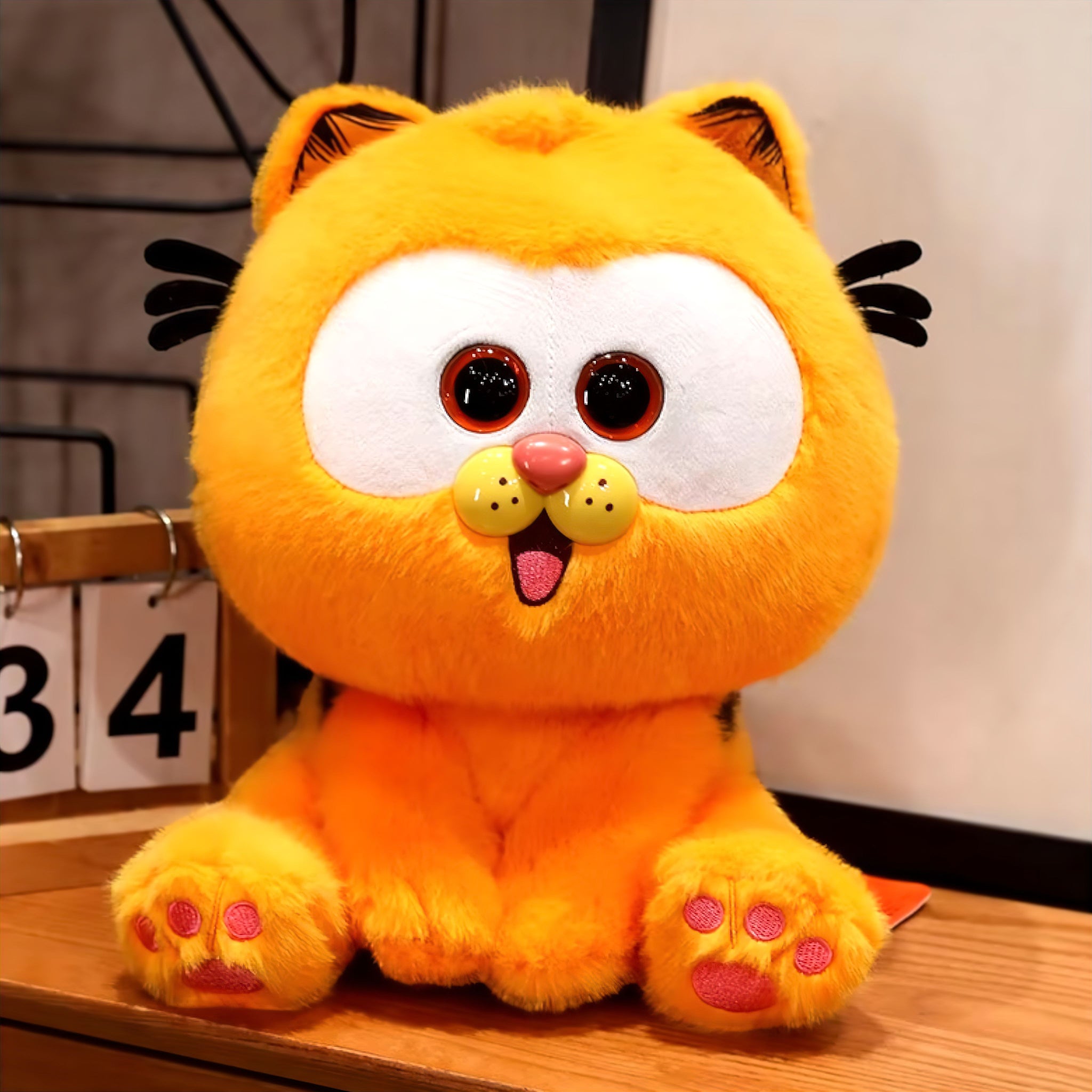 Garfield Hugger