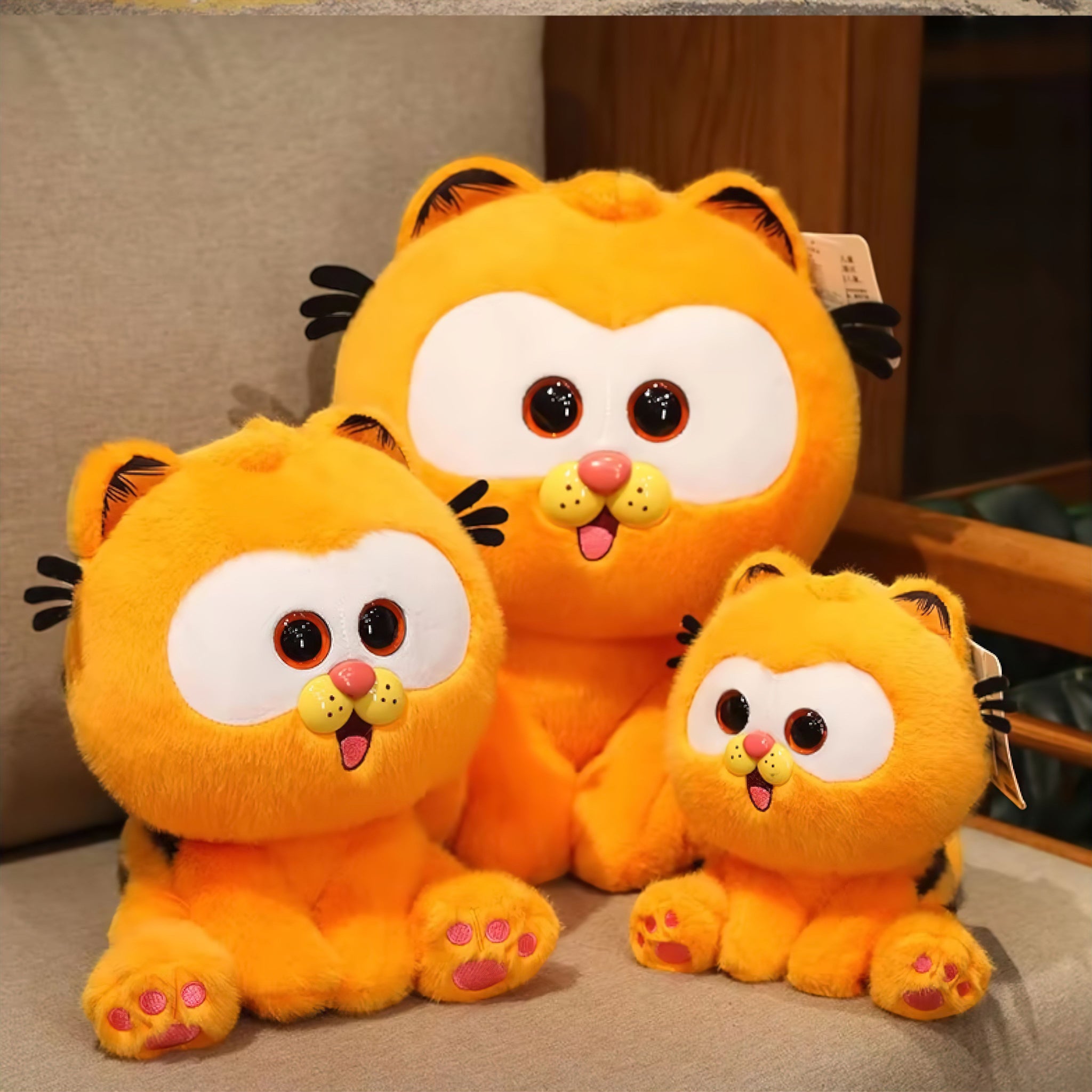 Garfield Hugger